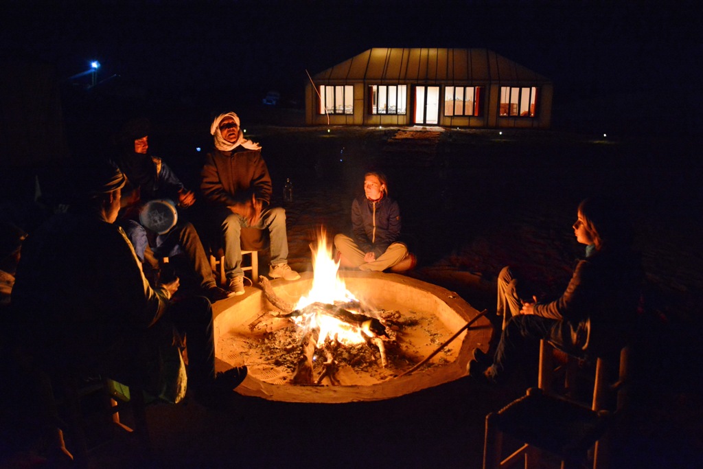Campfire in the desert, with amazigh berbers