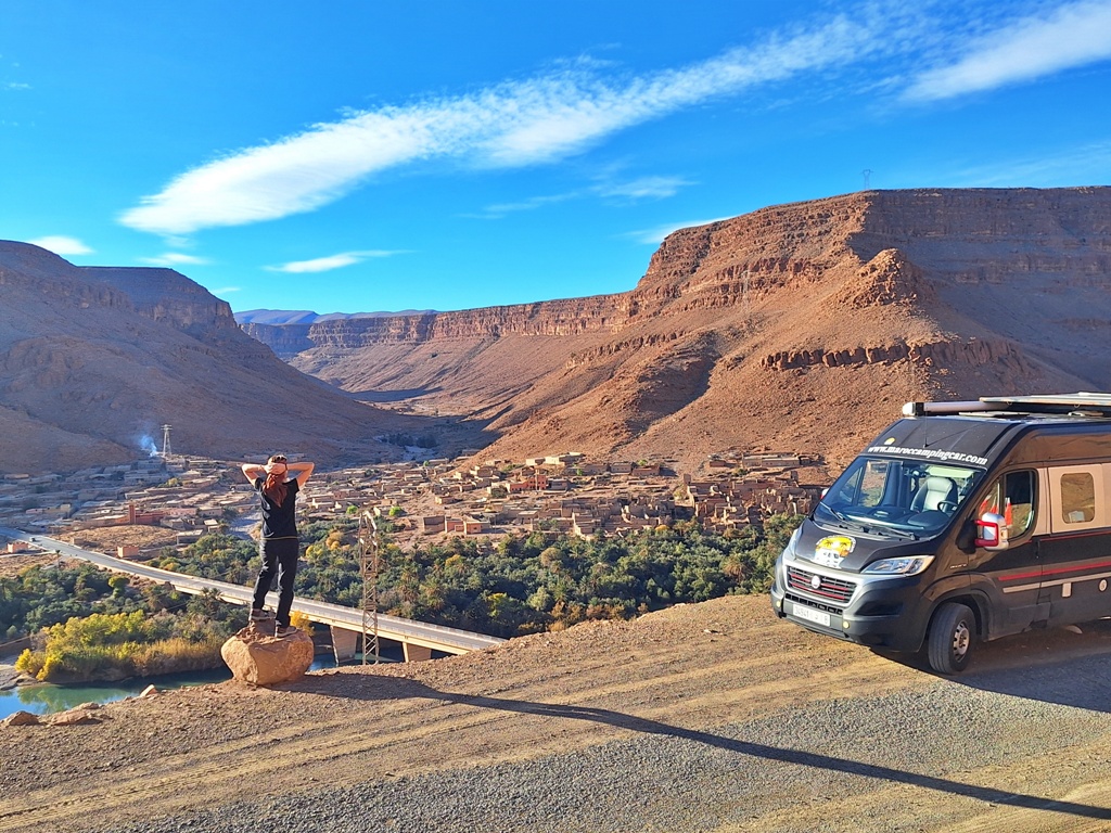 Priveliște spre oazele din Maroc